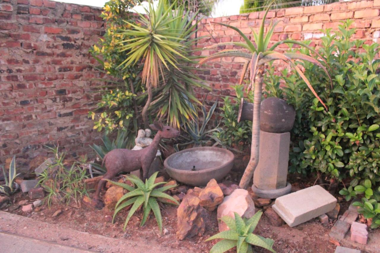 Hwh Guesthouse Middelburg Middelburg  Bagian luar foto